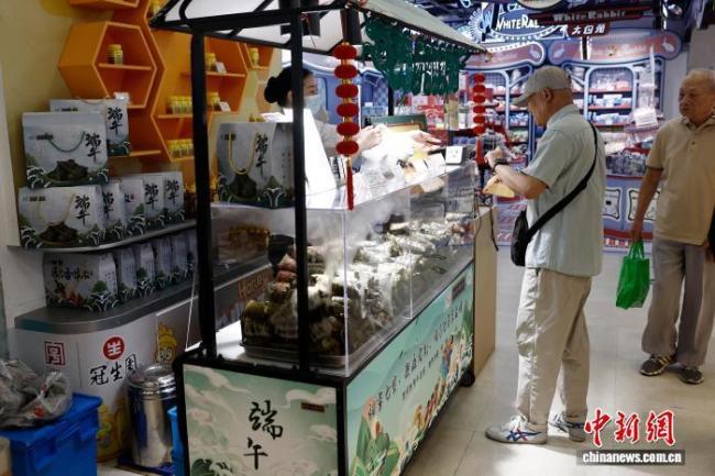 端午节将至上海老字号粽子热销 市场持续火爆