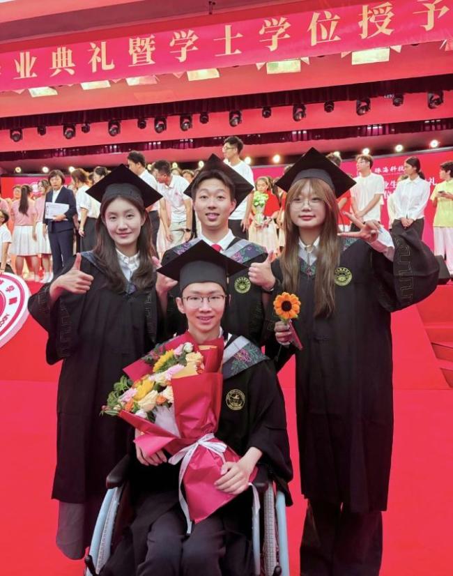 高位截瘫男生回应考研成功 生命久如暗室，明写春诗