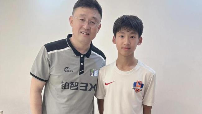 孙继海回忆初见C罗：非常青涩，见证成长之路