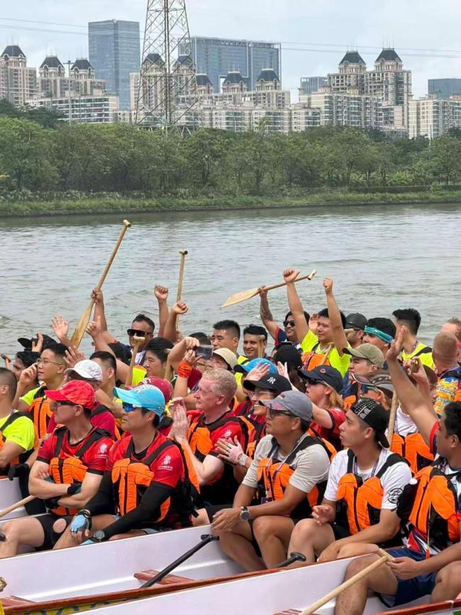 广州海珠湿地龙船景举行 非遗与科技共舞