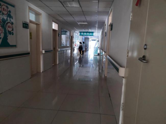 患者走出医院又返回病房后猝死谁担责 出院流程不规范引发责任争议