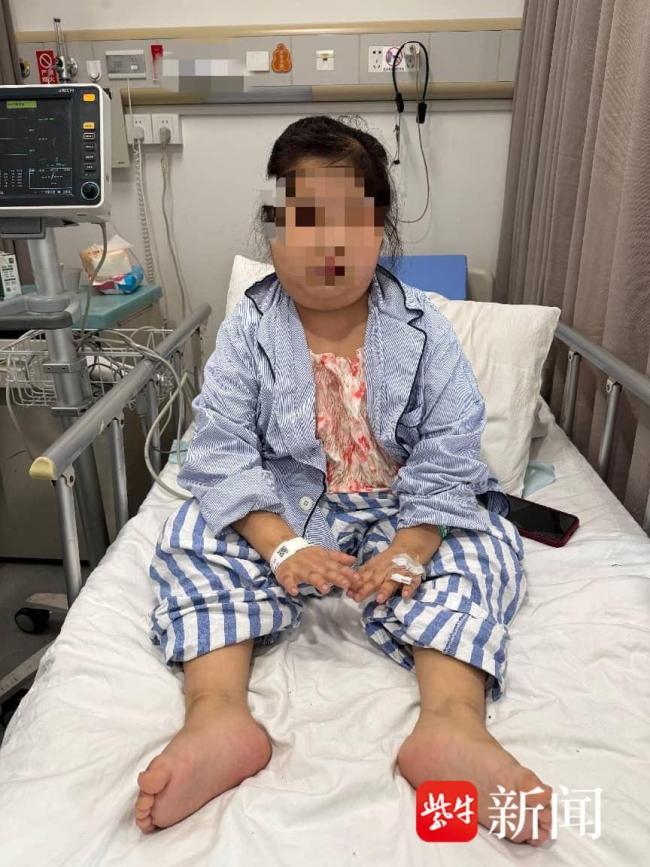 17岁女孩貌如六七岁 罕见病少女的求医之路