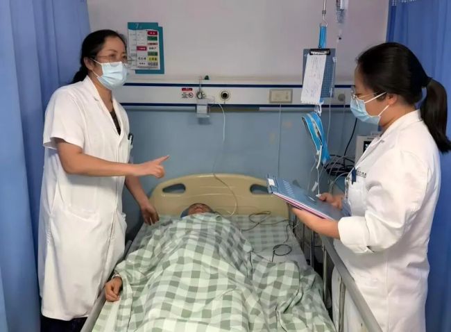 女子腹痛硬扛3个多小时险酿悲剧 孕晚期警惕致命信号