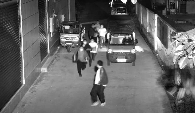 爸爸头发短了 就演不了坏人了：缉毒警的无名守护