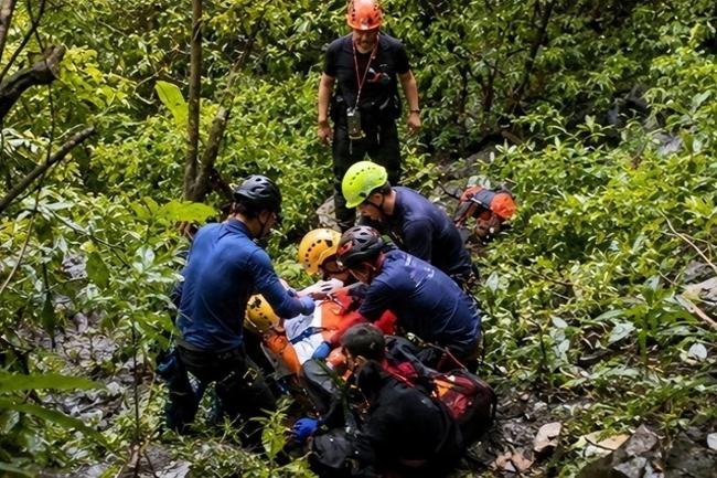 领队回应台登山团遇落石4死