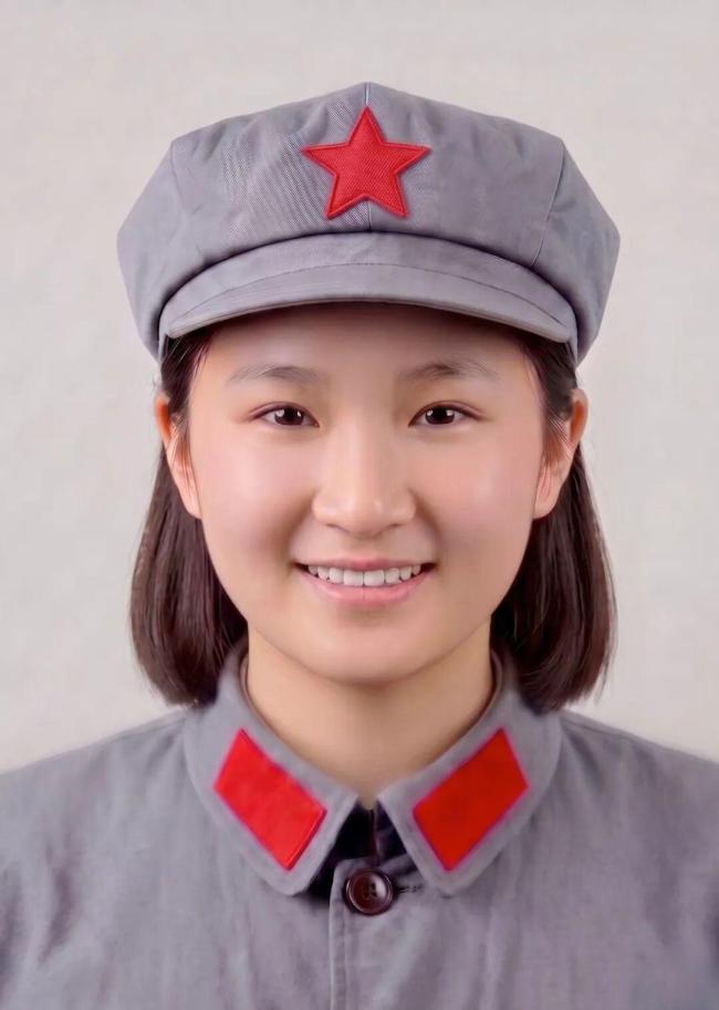105岁女红军看到自己长征时的模样 复原画像让她竖起大拇指点赞