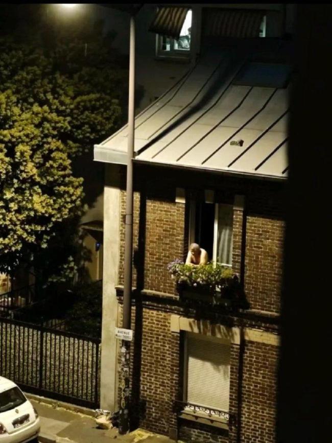 欧洲高温中国留学生降温各显神通 硬扛与创意并存
