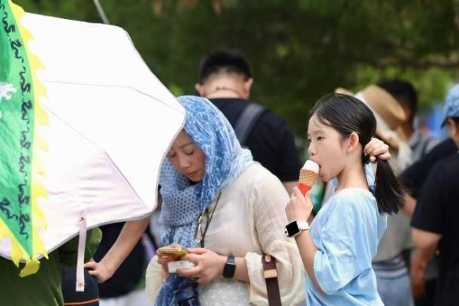 今起三天35°，北京迎今年首个高温黄色预警：高温日“三连击”
