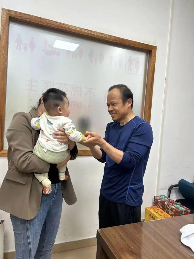 病历成戒烟令：丈夫不戒烟就不手术 生育是两个人的事