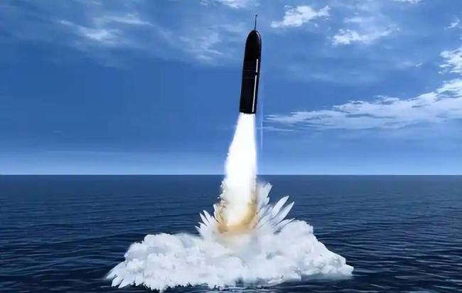 中国海军战略核潜艇向太平洋试射导弹