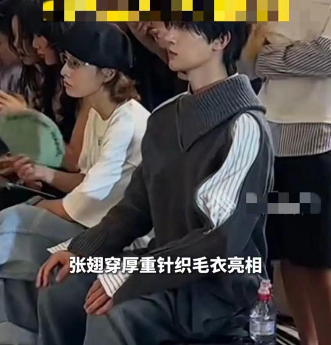 巴黎40℃看秀明星全靠手摇扇子硬扛 高温下的时尚煎熬