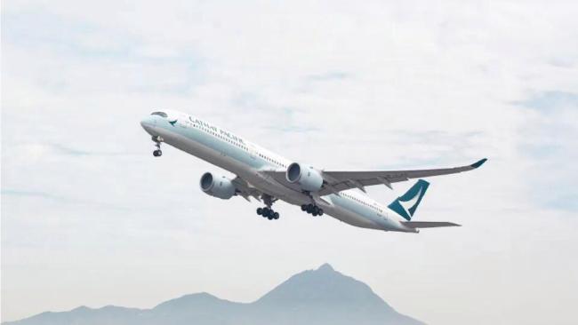 国泰一客机遭北约战机升空警告 短暂失联后恢复联络
