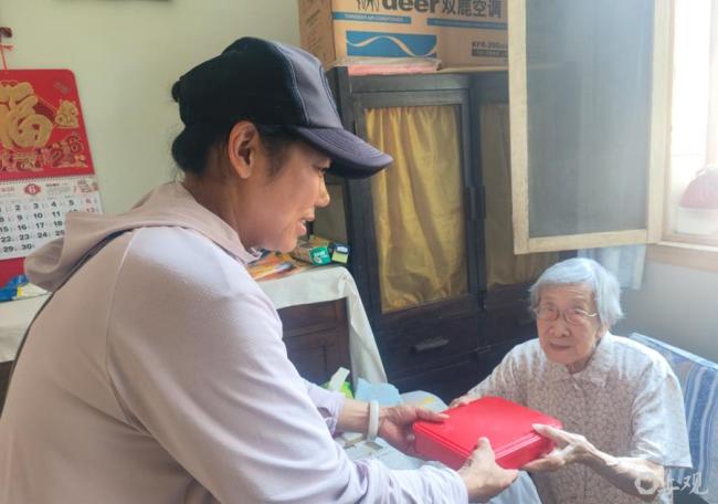 90岁独居高血压老人获暖心救援 社区关怀无微不至