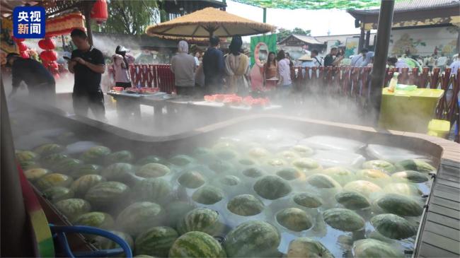 两倍的价格 我买100吨西瓜:爱心接力助农消暑
