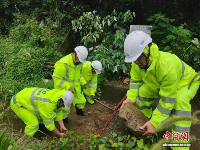 浙江台州高速抗台一线全线布防 快一秒处置保安全