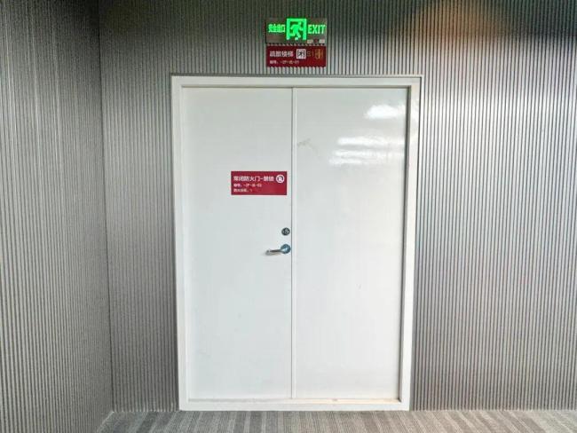 中央巡查组暗访龙岩台球馆 防火门隐患凸显