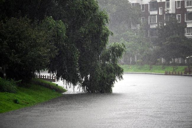 台风巴威北上 辽宁吉林雨势格外猛烈 警惕复合灾害链