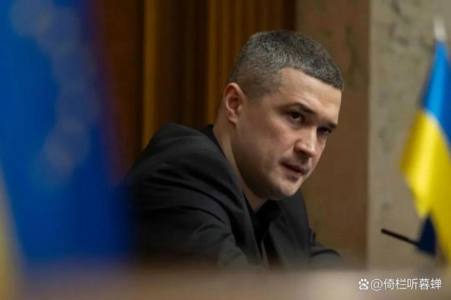 乌防长为何被解职 改革者与体制的碰撞