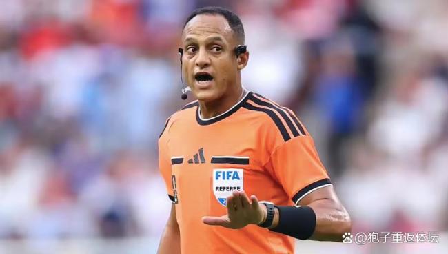 火药味！英媒炮轰FIFA：半决赛安排梅西最喜欢的裁判 对英格兰不利 恩怨对决再添争议