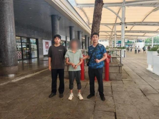 两男子趁乘客候车睡着偷手机被抓 广州站派出所迅速破案