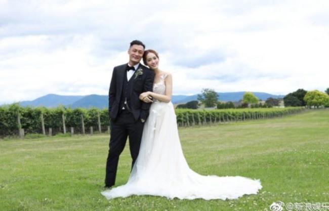 余文乐老婆 宣布离婚引发关注