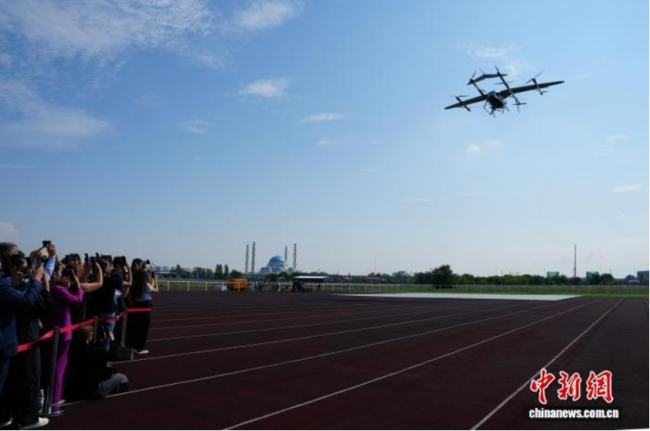中国空中出租车亮相哈萨克斯坦