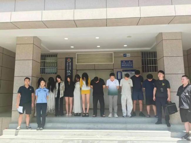 民警卧底赌球群 幕后“庄家”全落网
