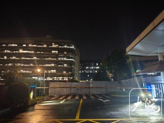 长鑫科技上市首晚厂区灯火通明