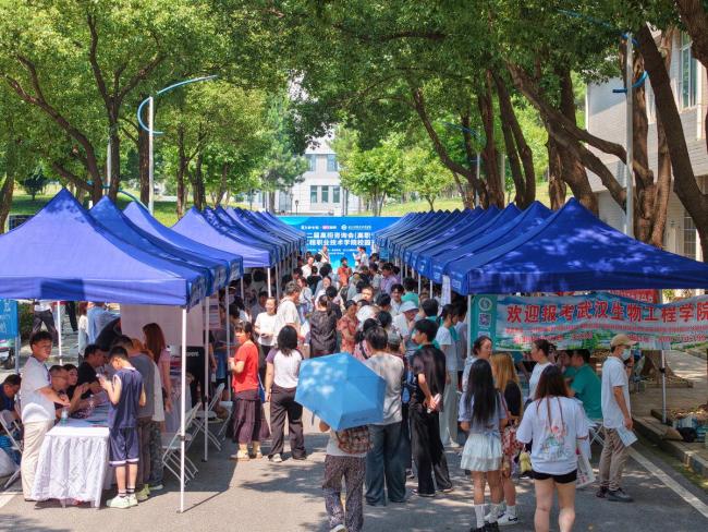 超本科线却报专科 职教赛道热度攀升 升学就业双向保障
