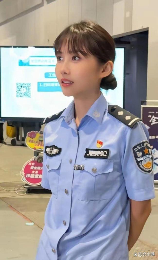 比邱淑贞女儿还像邱淑贞的女警