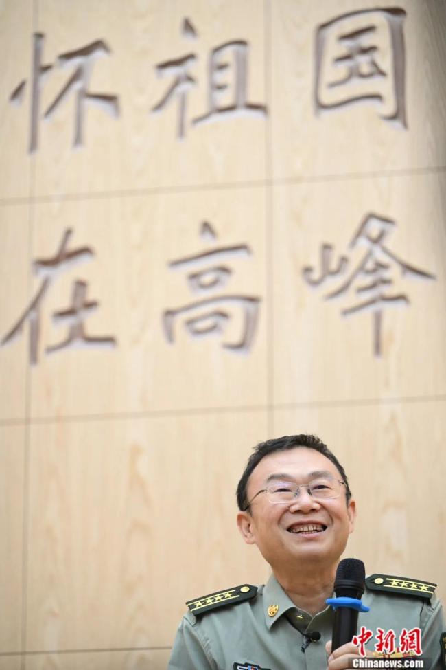 王戟：轮椅上的“飞驰人生” 重新定义科研之路