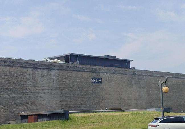 郑州99岁老兵遇上建军99周年 重逢与初心