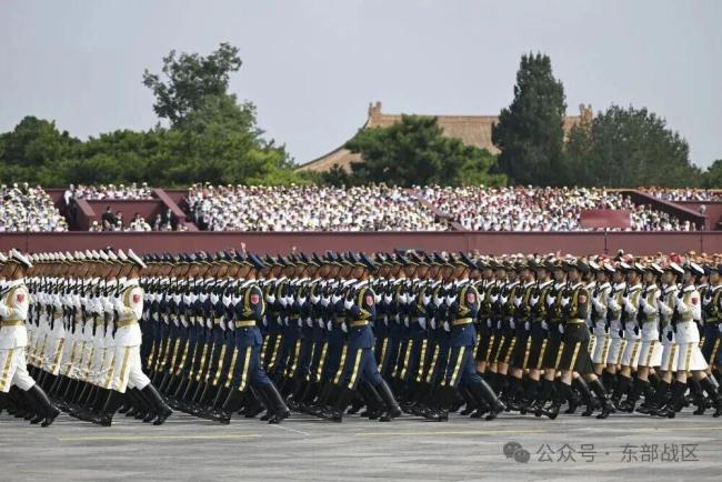 庆祝中国人民解放军建军99周年 致敬最可爱的人