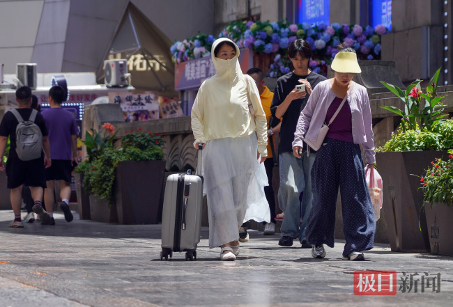 高温挡不住武汉暑期出游热潮 江城夏日文旅活力显现