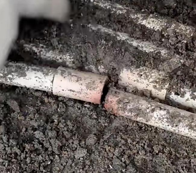 家中出现这些信号立刻排查 地砖高温警示漏电