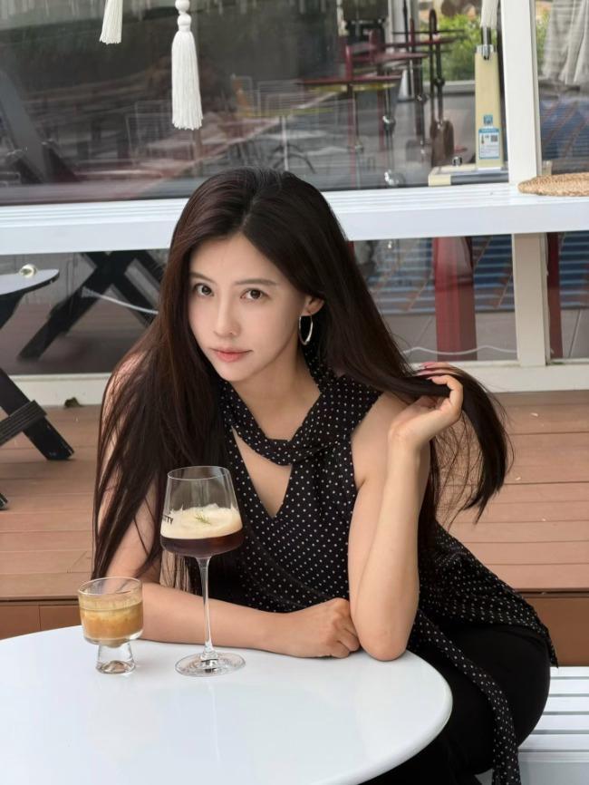 周杰伦广告女主角变身功夫女足撒娇精 努力演绎获认可