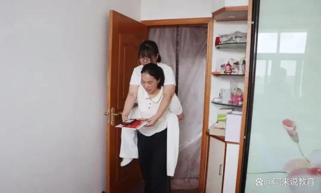 女孩被老师抚养8年后考上师范 母爱撑起的希望之路