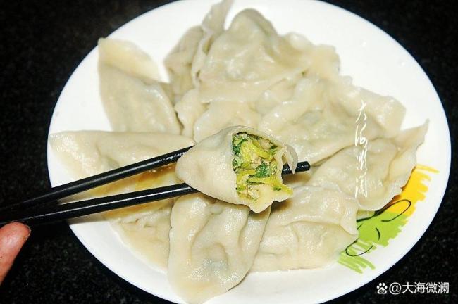立秋吃饺子，记得：2馅不上桌，3馅端上桌，解馋贴秋膘，迎秋接福 迎秋接福接好运
