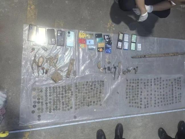 西安警方打掉跨省盗掘文物团伙 5名成员全落网