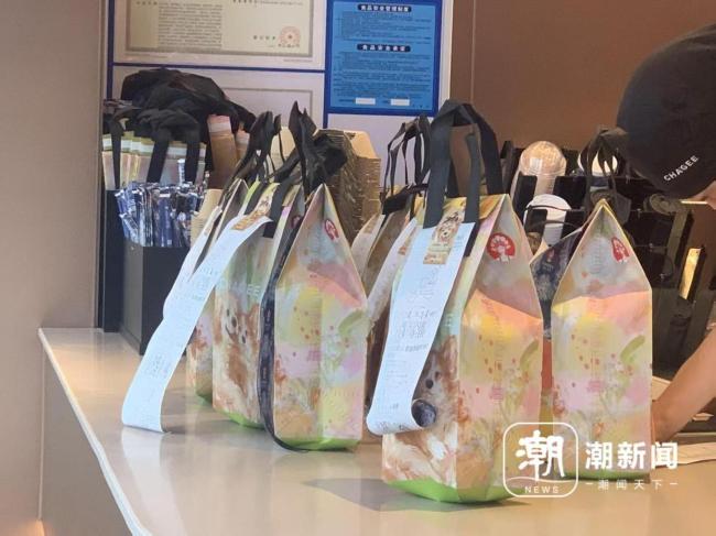立秋的第一杯奶茶又爆单了 仪式感满满