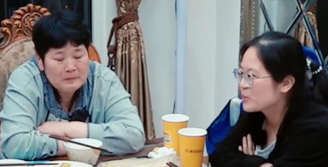 房主任发视频回应节目争议 母女关系引热议