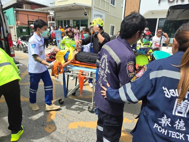 泰国校园枪击6死23伤