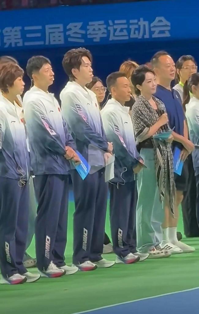 众奥运冠军出席北京市冬运会活动 新老传承共勉励