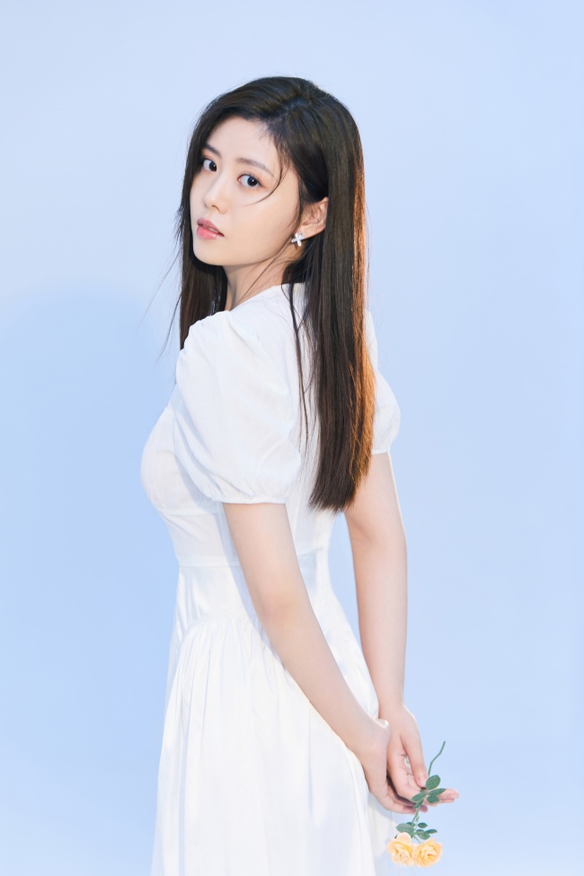 女演员被曝1天只吃2个馒头 本人回应