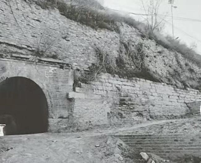 山西残存明代城墙遭“拆旧建新” 历史遗存换新颜