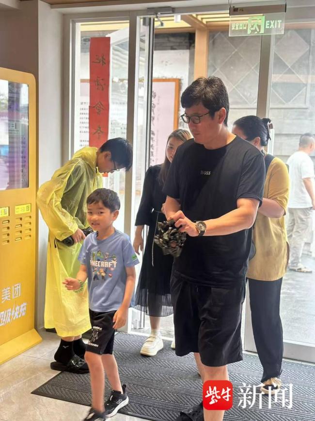 苏州古城14处紧急避险点暖心护航游客 温情服务获点赞