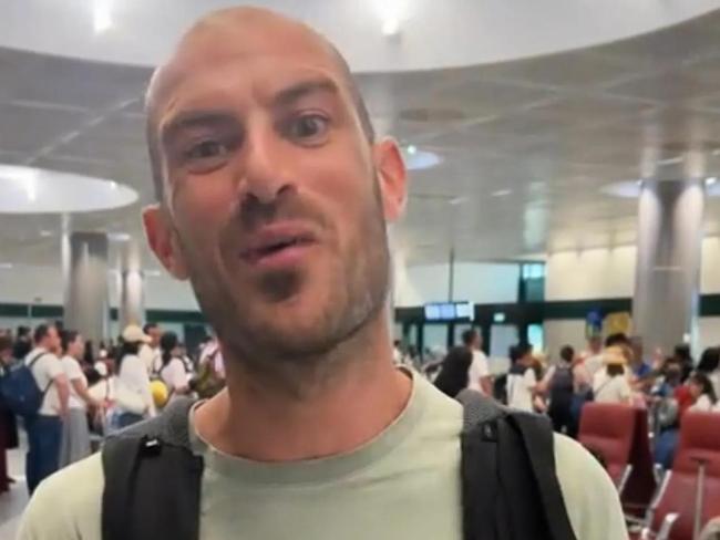 德比斯首次中国行被全网投喂 行程争议引发热议