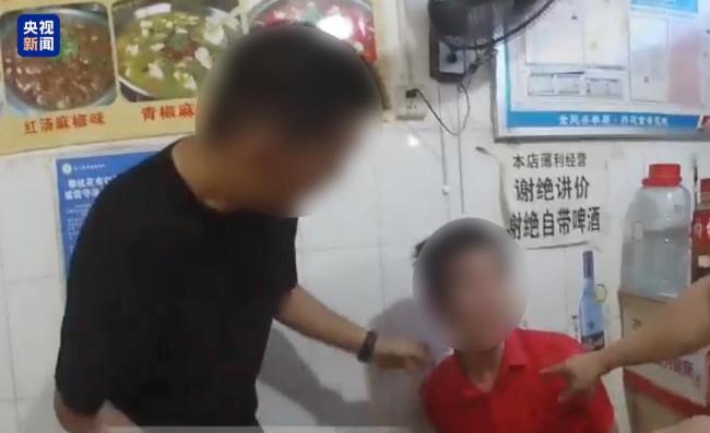 抓！民警吃饭偶遇潜逃25年“网逃” 精准识别完成抓捕