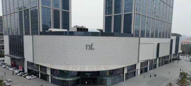 胖东来关闭老店 游客专程来再看一眼 告别繁华旧址
