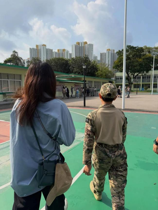 霍启刚分享儿子军事夏令营 16天锤炼成长